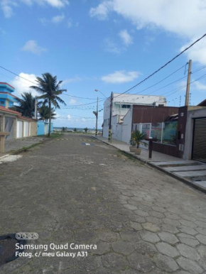 Casa pé na areia (50 mestros da praia)